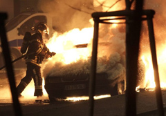 Sylwester po imigrancku: we Francji spłonęły 1193 samochody