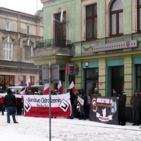 Chełmża: Pikieta "Kochaj Polskę, niszcz czerwonych"