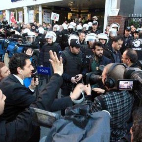 Turecka policja zajęła budynek koncernu medialnego