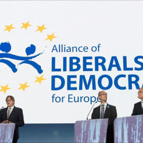 Partia Zełenskiego dołączyła do eurogrupy liberałów