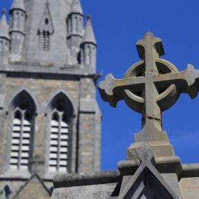 Irlandzcy biskupi potępiają "homofobię" i "nienawiść"