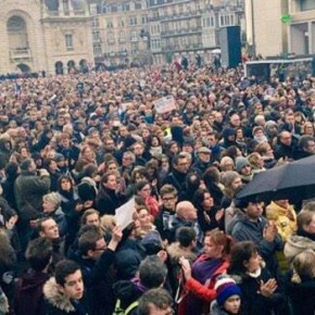 Francja: Wielotysięczne protesty przeciwko reformie prawa pracy