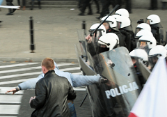 Policjant kłamał i nie znał przepisów. Teraz za to odpowie