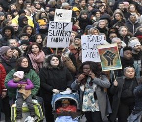 Imigranci zdemolowali centrum Brukseli