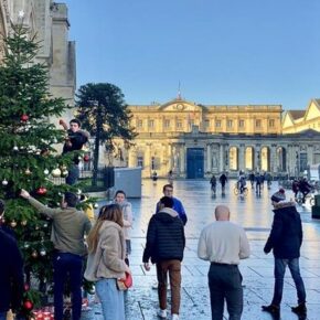 Młodzież w Bordeaux broni tradycyjnej choinki