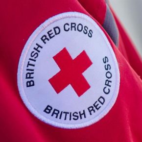 Brytyjski Czerwony Krzyż jest zbyt biały?