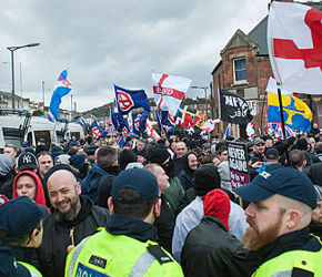 Anty-imigranckie protesty w europejskich miastach