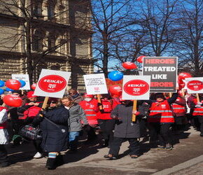 Finowie protestują przeciwko antypracowniczej polityce rządu prawicy