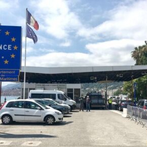 Macron wzywa do reformy strefy Schengen