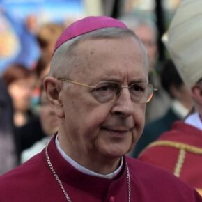 Arcybiskupowi przeszkadza projekt przeciwko LGBT