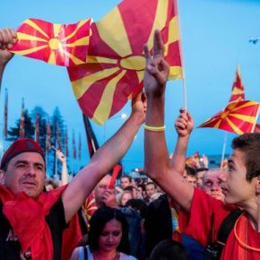 Macedończycy protestują przeciwko zmianie nazwy