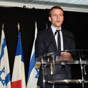 Macron potwierdził odpowiedzialność Francji za deportacje Żydów