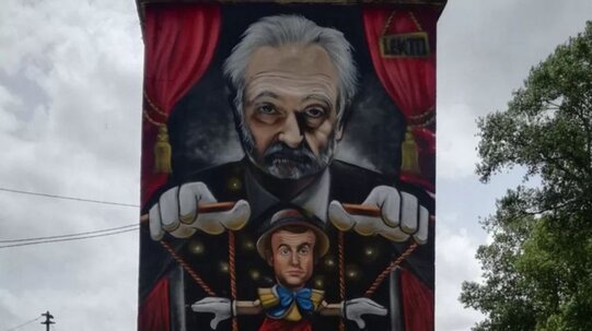 Mural z Macronem okazał się być „antysemicki”