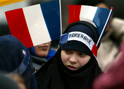 Lider muzułmanów we Francji krytykuje „islamofobiczną” kampanię