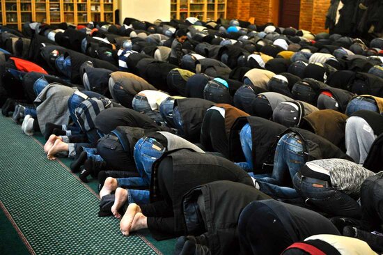 Muzułmanie oprotestowują sprzeciw wobec otwarcia meczetu pod Barceloną