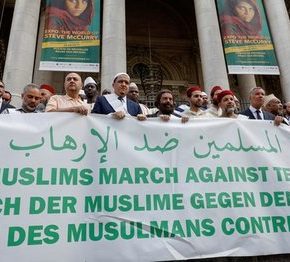 Francja: 25 muzułmanów na marszu przeciwko terroryzmowi