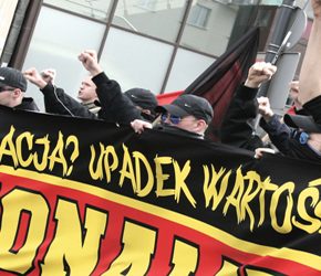 Warszawa: Nacjonaliści obchodzili Święto Pracy (wideo)