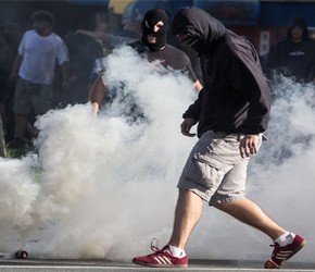 Czechy: Starcia z policją podczas demonstracji przeciwko cygańskiej przestępczości (wideo)