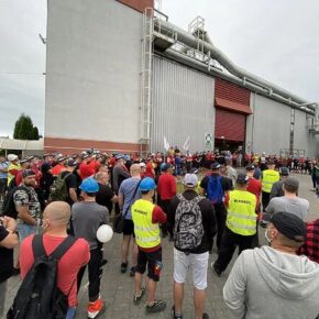 Udany protest pracowników Paroc Polska