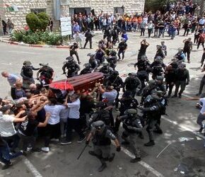 Izraelczycy zaatakowali kondukt pogrzebowy zamordowanej dziennikarki
