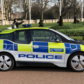 Brytyjska policja ma problem z autami elektrycznymi