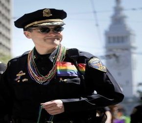 Byli policjanci pozywają za "homofobię"