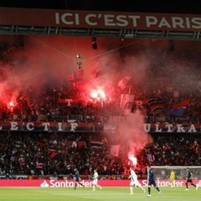 Francja zalegalizuje pirotechnikę na stadionach?