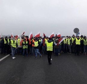 Rolnicy po raz kolejny zablokowali drogi w całej Polsce