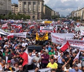 Protest przeciwko upadkowi polskiego rolnictwa