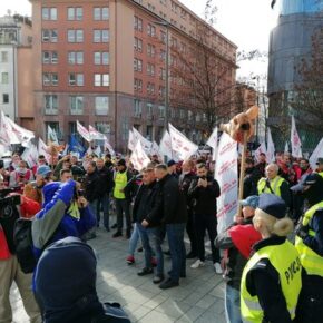 Górnicy domagają się odbudowy polskiego górnictwa i krytykują Kaczyńskiego