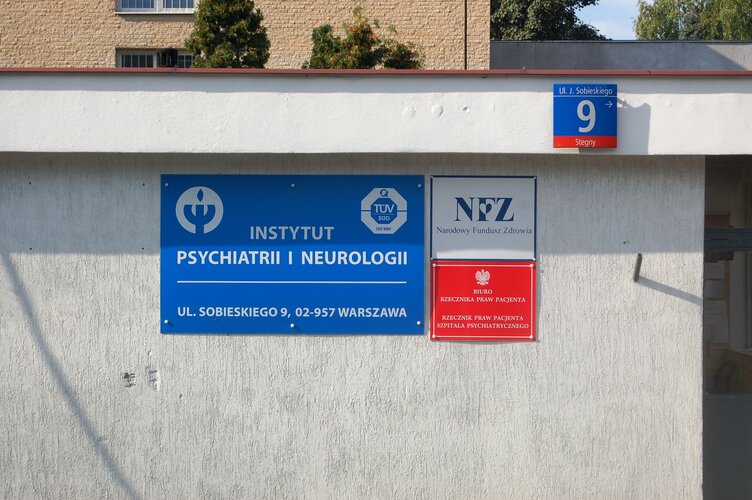 Instytut Psychiatrii i Neurologii zapożycza się w parabankach