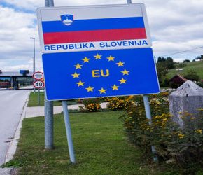 Imigranci szturmują granicę Słowenii