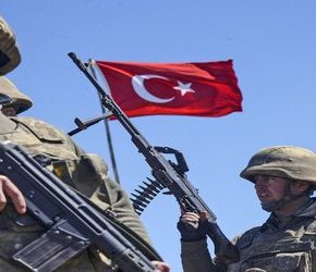 Dwóch tureckich żołnierzy zginęło w Idlib