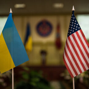 Szef OSW: Ameryka podgrzewa atmosferę szkodząc Ukrainie