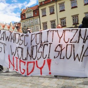 Wrocław: Autonomiczni Nacjonaliści przeciwko cenzurze internetu