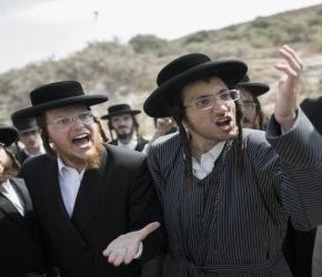 Ortodoksyjni Żydzi zablokowali izraelską autostradę (+WIDEO)