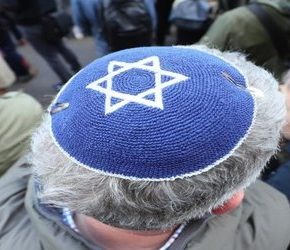Żydzi chcą indoktrynować muzułmanów w Niemczech